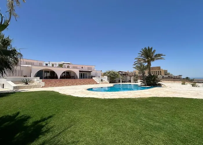 Luxury Private And Pool At Red Sea